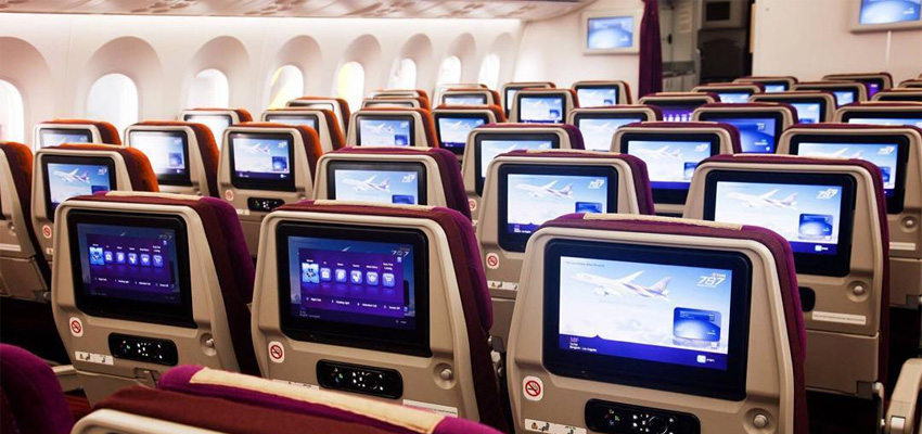 man hinh tren may bay